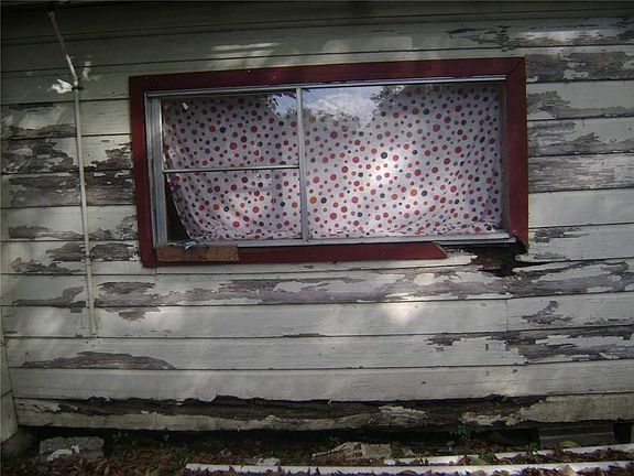 4th image of 7106 Waxahachie St