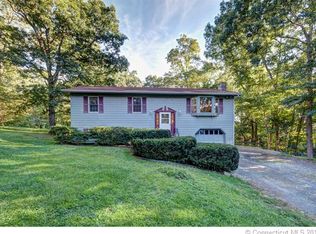 13 Wildwood Ln, East Hampton, CT 06424