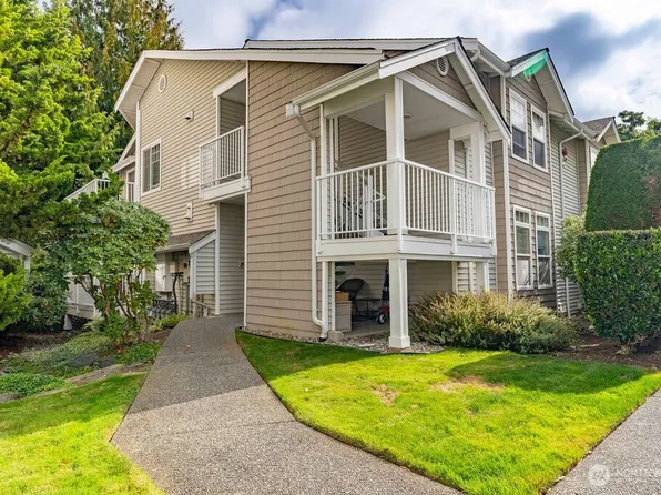 5400 Harbour Pointe Boulevard #F201, Mukilteo, WA 98275