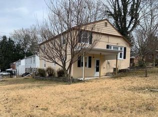 643 Hendren St, Philadelphia, PA 19128