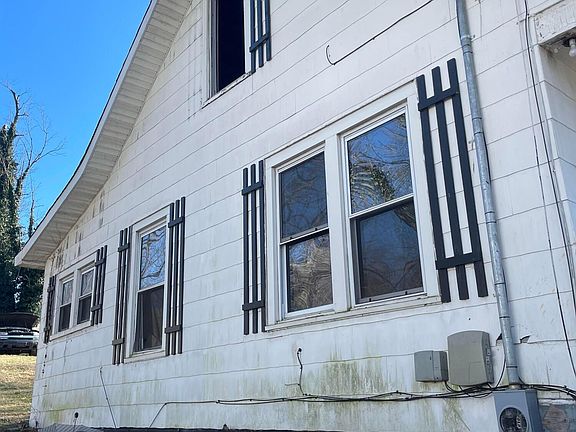 5th image of 711 Portsmouth Ave