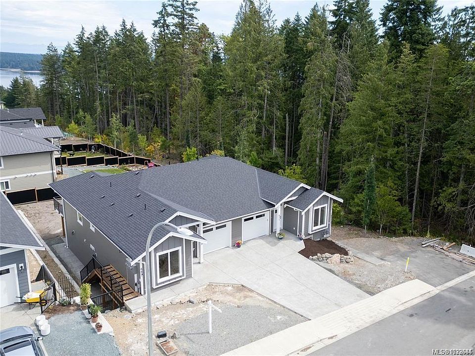 1st image of 671 Sanderson Rd