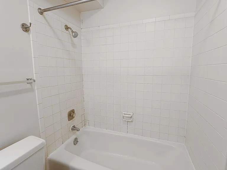 1149 E St #1 — Photo 11