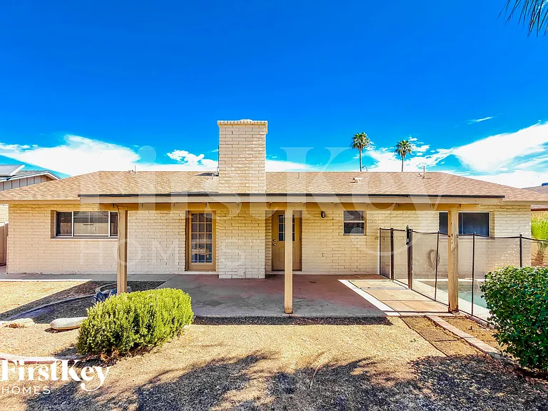 813 E Todd Dr — Photo 18