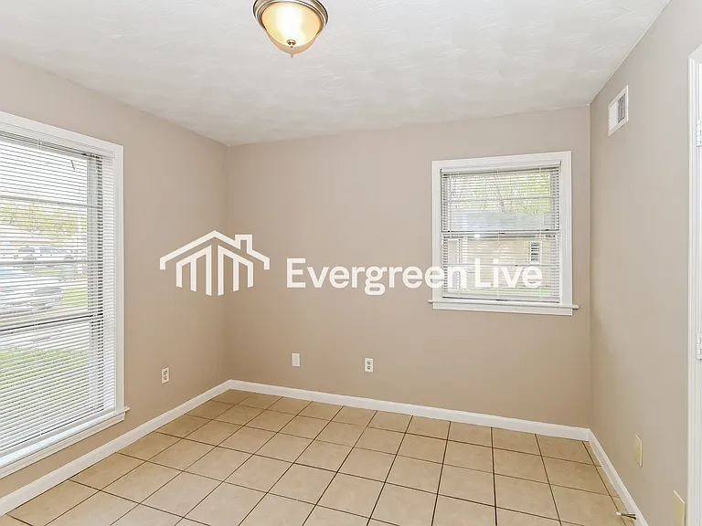 5323 Sunnyside Cv — Photo 13