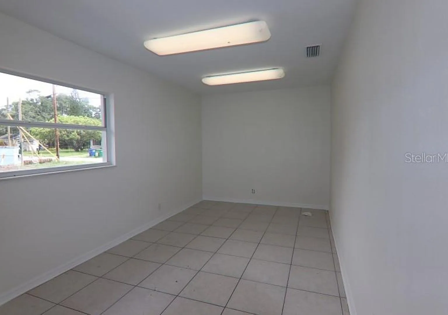 4 Bedroom House for Lease in Mid-Town Tampa — Photo 4
