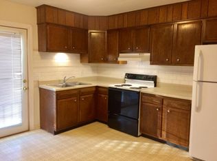 921 N 16th St APT 3, Murray, KY 42071