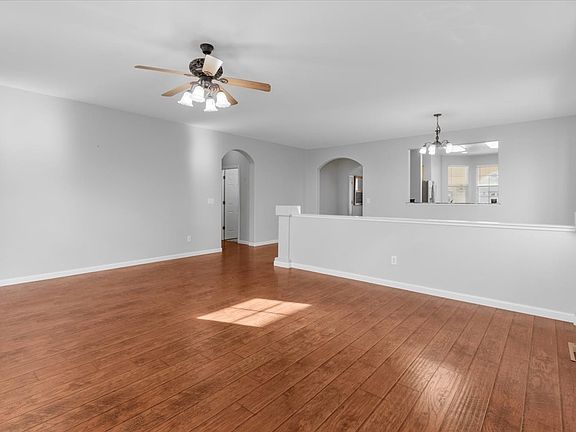 2nd image of 2435 Venezia Dr