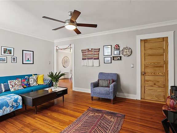 4th image of 411 Lowerline St APT B