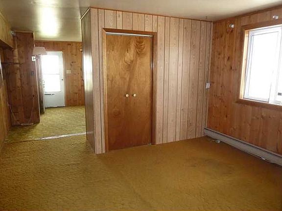 5th image of 4138 Ryan Ave