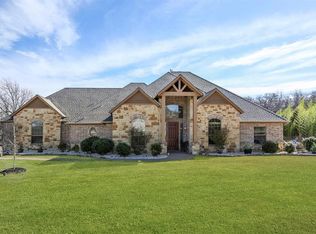 156 Stone Canyon Cir, Fort Worth, TX 76108