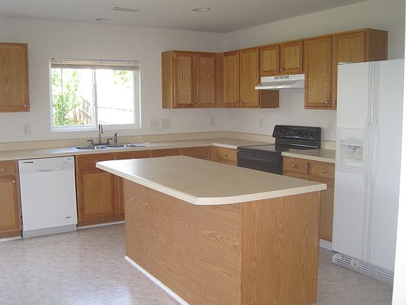2nd image of 233 Milpass Dr