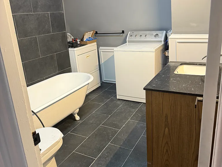 101 Fairview St #2 — Photo 4