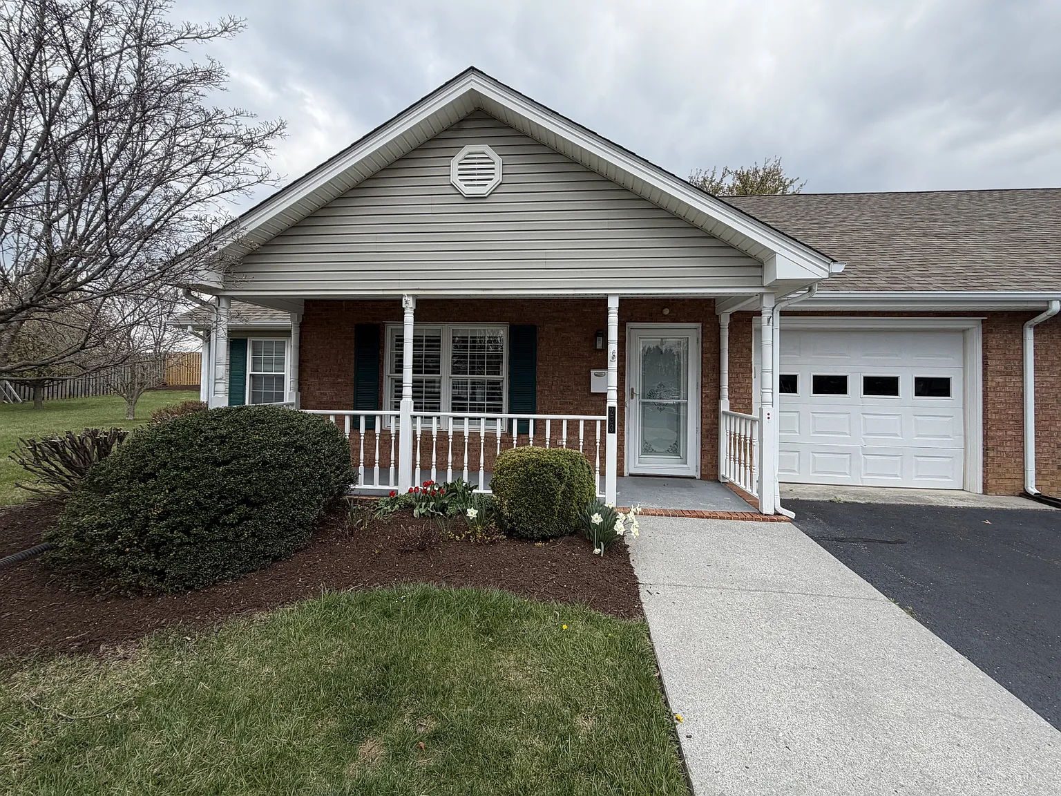 Commonwealth Senior Living at Christiansburg — Photo 1