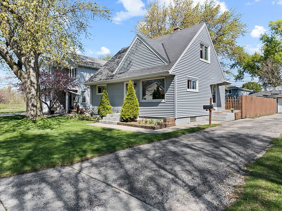 1st image of 2616 E Vogel Ave