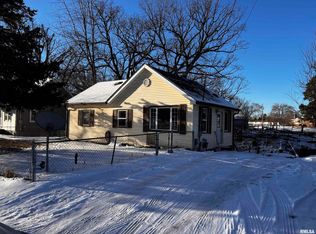 1202 3rd St, Silvis, IL 61282