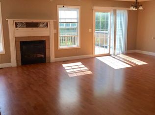 416 Goldenrod Dr, Chatham, IL 62629