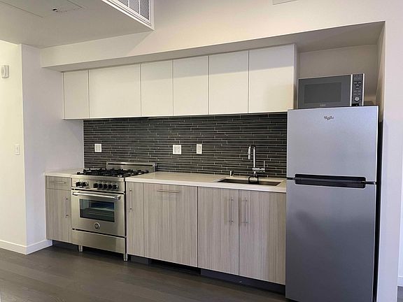 4th image of 1515 15th St #33