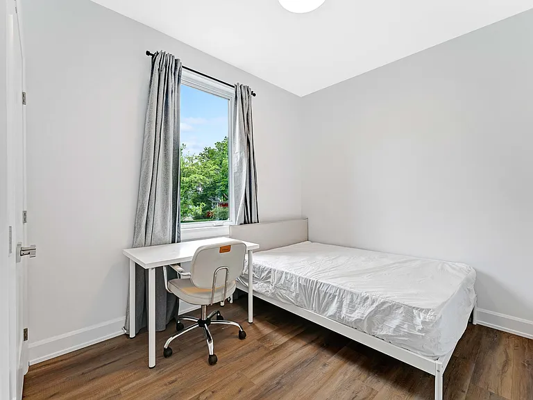 157 Sanford Ave #C — Photo 27