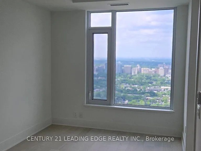 11 Yorkville Ave #5103 — Photo 11