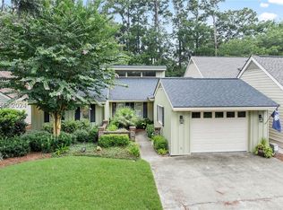 17 Wax Myrtle Ln, Hilton Head Island, SC 29926