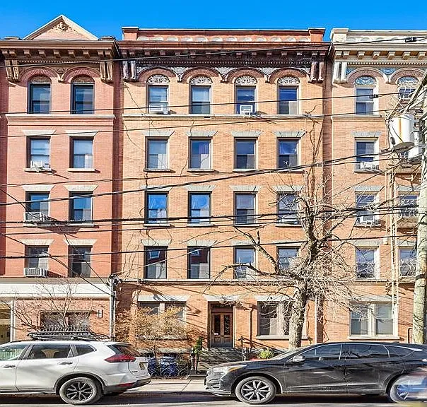 816 Willow Ave #5R — Photo 1