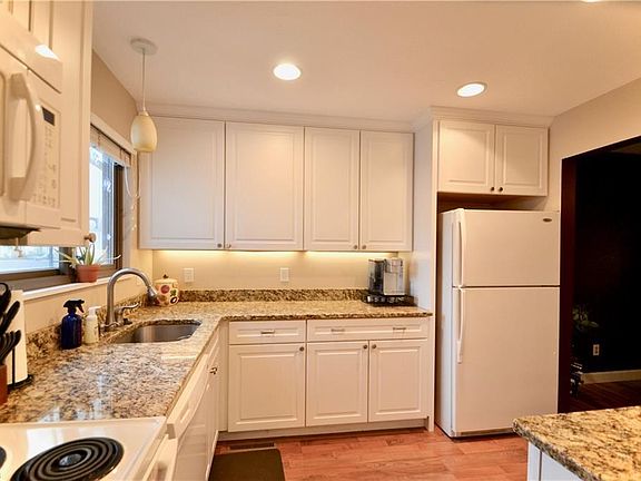 4th image of 5542 Highpoint Ct #62