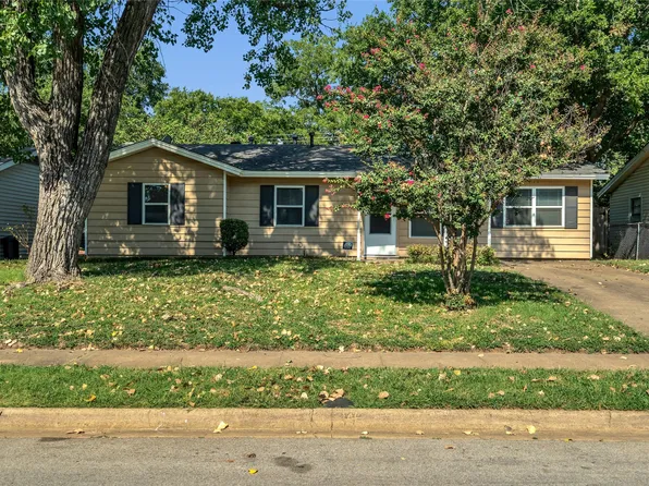 815 Milam Dr, Euless, TX 76039