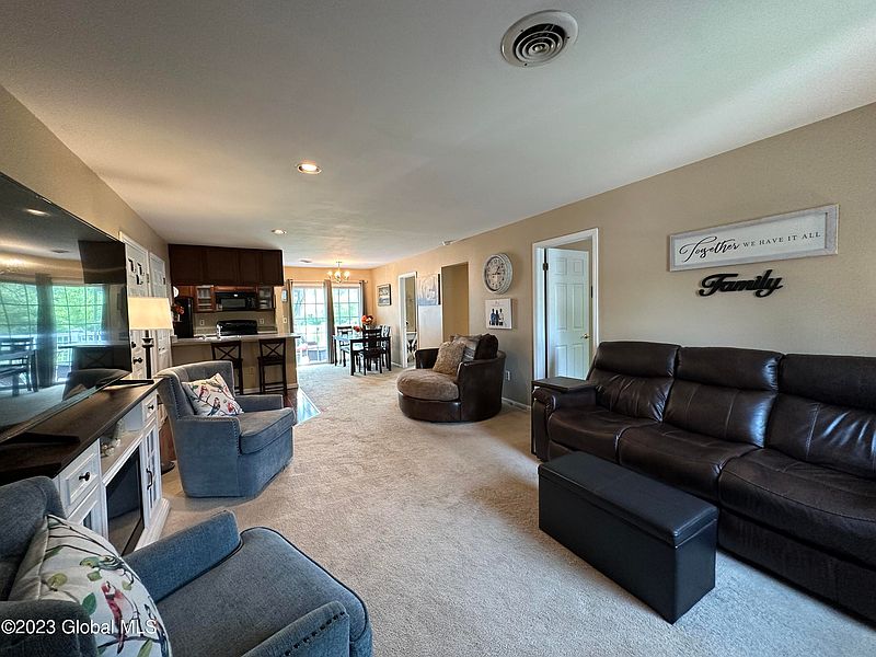 4th image of 174 Cedarview Lane