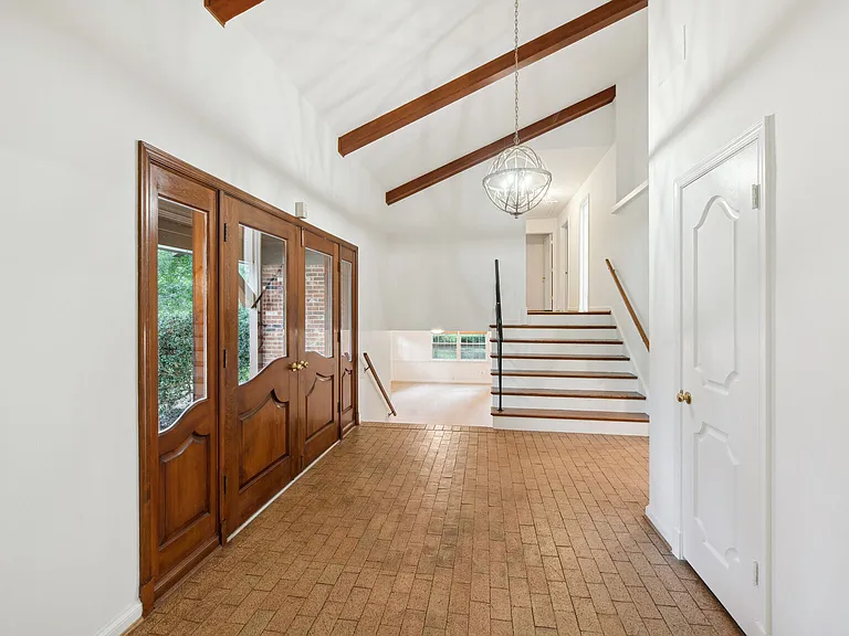 6313 Stoneham Ln — Photo 4