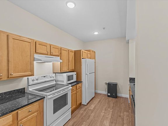 4th image of 50 Barrett St APT 7