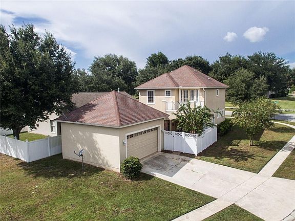 2nd image of 10432 Stonepark Dr