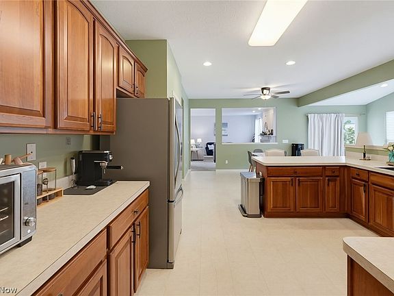 5th image of 401 Norwich Dr