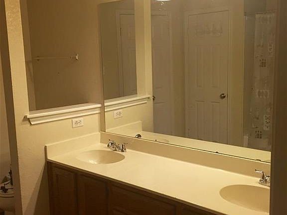 5th image of 3609 Dorothy Jane Dr