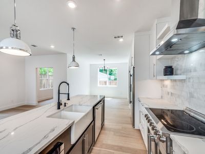 706 W White Ave, McKinney, TX, 75069
