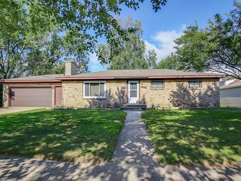 1st image of 3221 Badger Ave SW