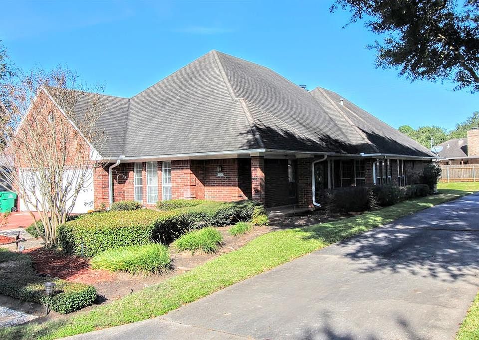 1st image of 2801 Brook Bend Ln