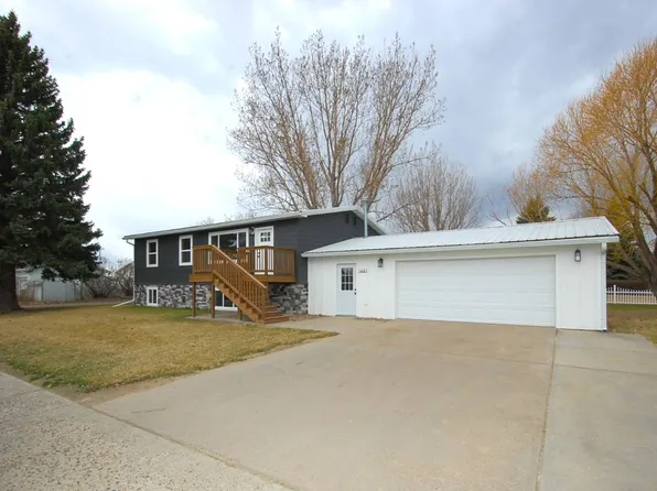 11th Ave SW, Sidney, MT 59270