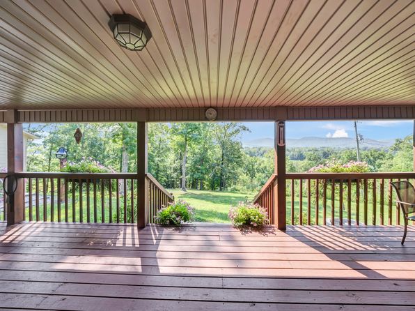 175 N Bend Rd, Stanton, KY 40380