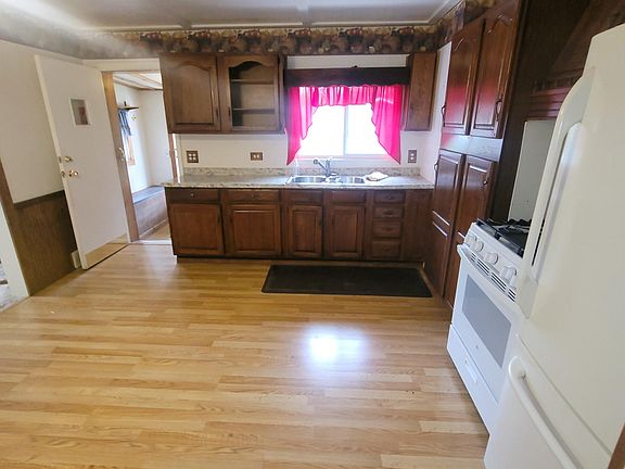 5th image of 616 32nd St