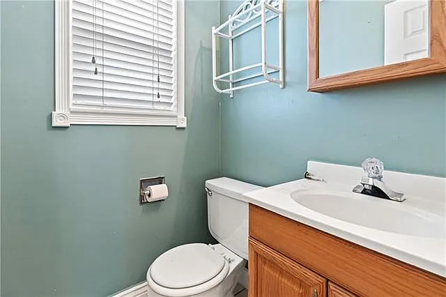 421 Holy Cross Pl — Photo 13