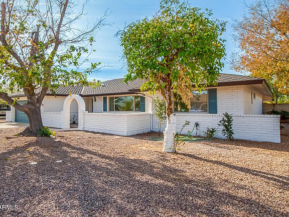 3rd image of 276 S HACIENDA Circle