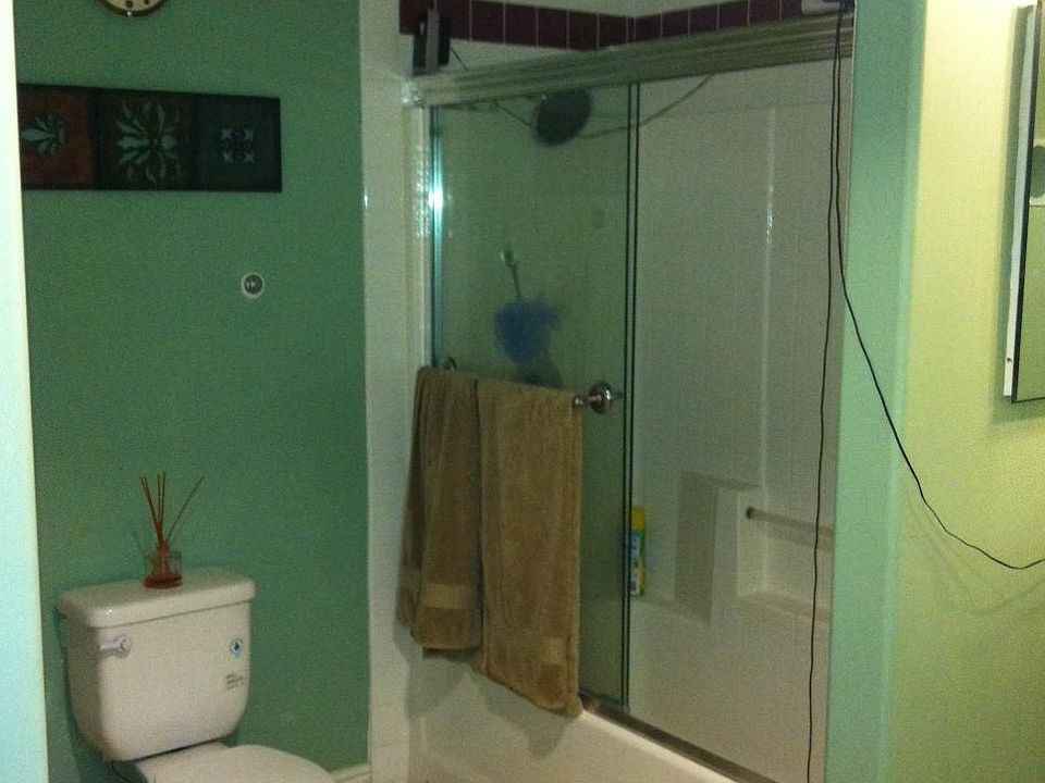 1st image of 566 4th Ave APT 202
