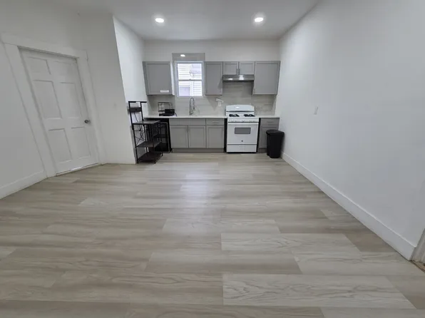 56-2 Pinckney St, Somerville, MA 02145