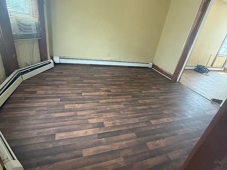 417 42nd St #2 — Photo 9