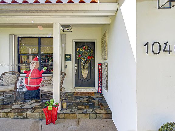 5th image of 1040 N Royal Poinciana Blvd