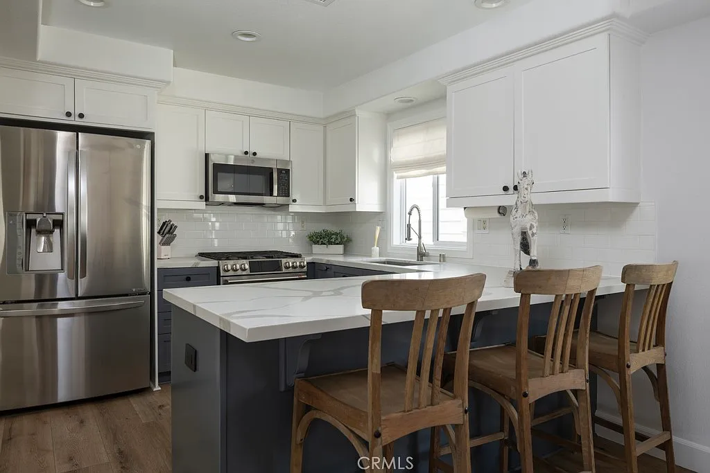 3 bed, 1484 sqft, $9,500 — Photo 4