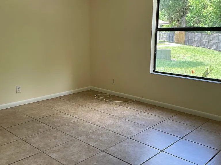 2820 Stoneway Ln — Photo 8