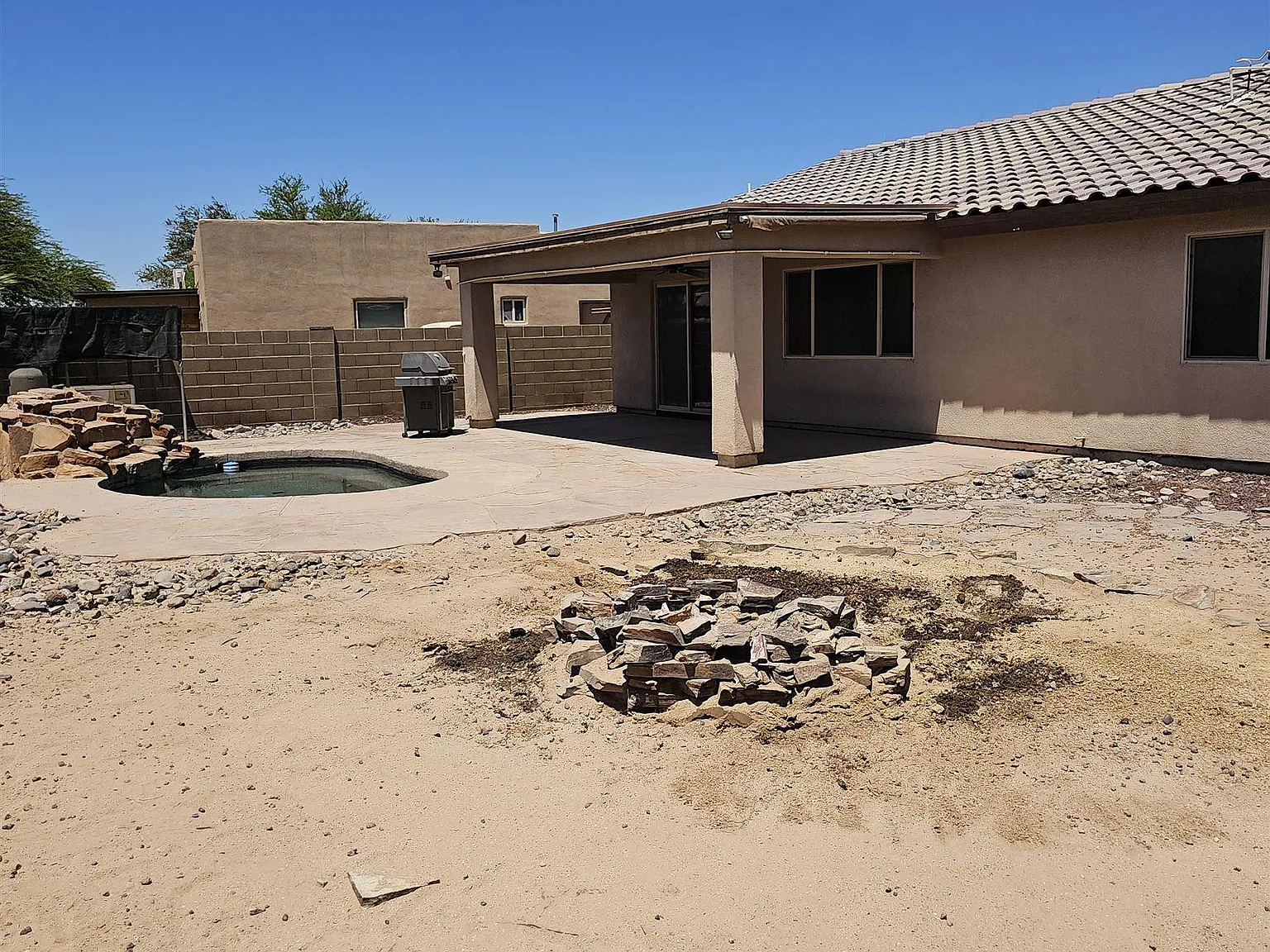 3 bed, 2.0 bath, 1644 sqft, $2,150 — Photo 3