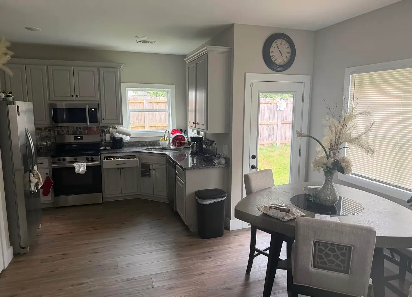 3 bed, 2.5 bath, 1550 sqft, $2,450 — Photo 3